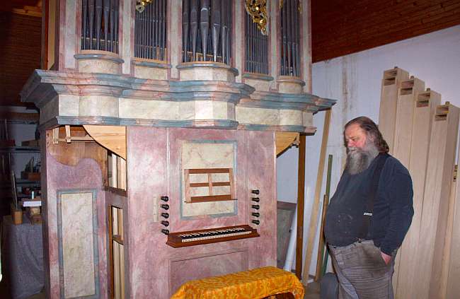 Michek úr és restaurált orgona